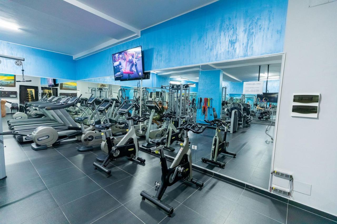 Hotel Pirro Vlorë Екстериор снимка