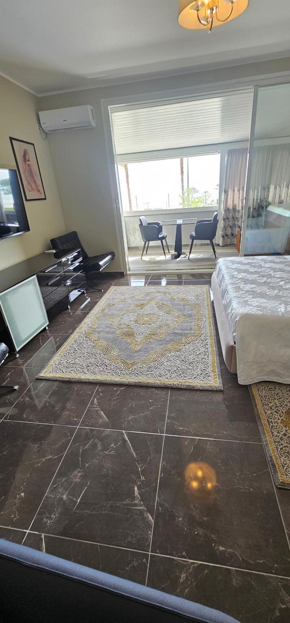 Hotel Pirro Vlorë Стая снимка