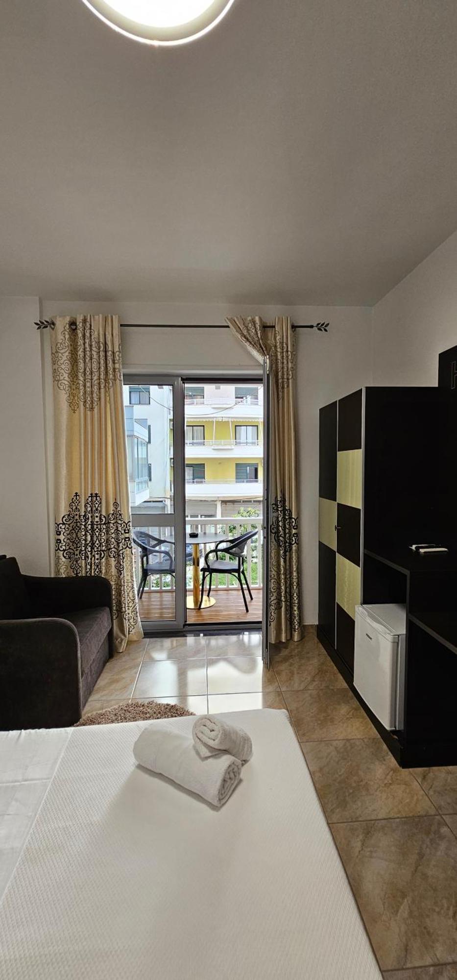Hotel Pirro Vlorë Стая снимка