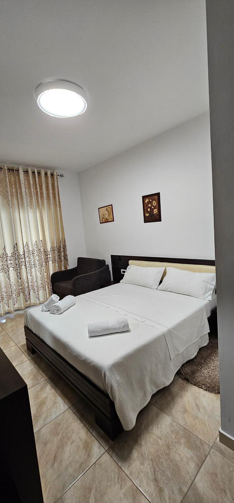 Hotel Pirro Vlorë Стая снимка